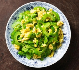 Khổ qua xào trứng