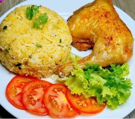 Cơm gà xối mỡ góc tư