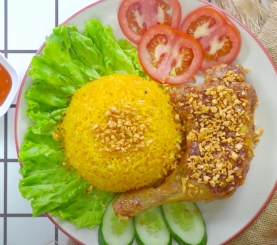 Cơm gà mắm tỏi góc tư