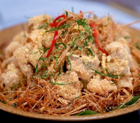 Gà rang muối Hồng Kông