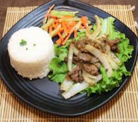 Cơm bò xào hành