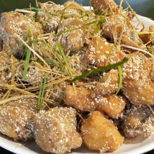 Gà rang muối Hà Nội