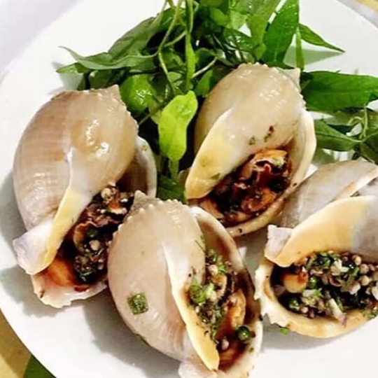 Ốc tỏi nướng mỡ hành