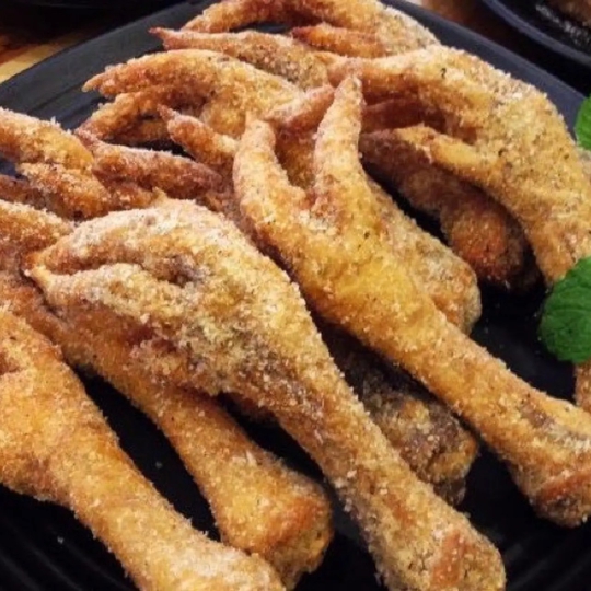 Chân gà rang muối