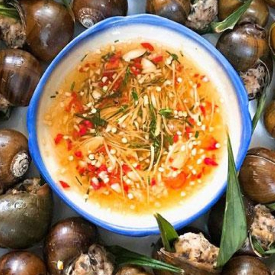 Ốc nhồi hấp gừng