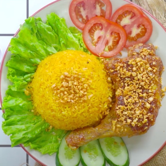 Cơm gà mắm tỏi góc tư