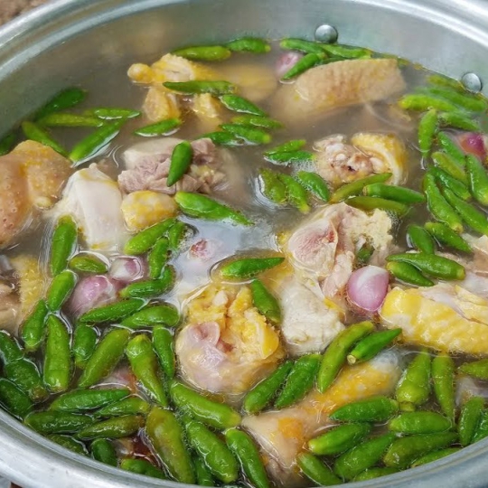 Lẩu gà ớt hiểm