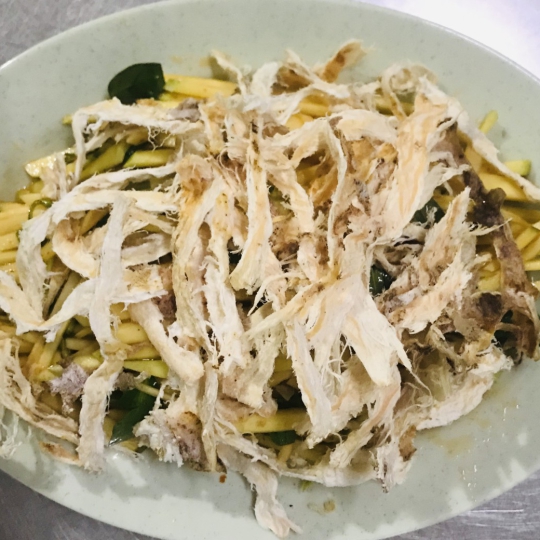 Gỏi xoài khô mực