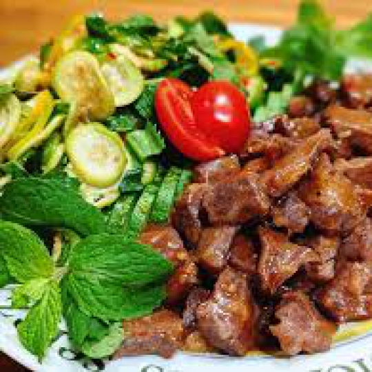 Gỏi bò kéo pháo