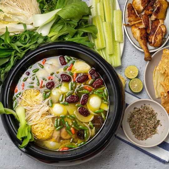 Lẩu gà tắc ớt