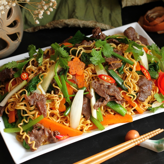 Mì xào bò