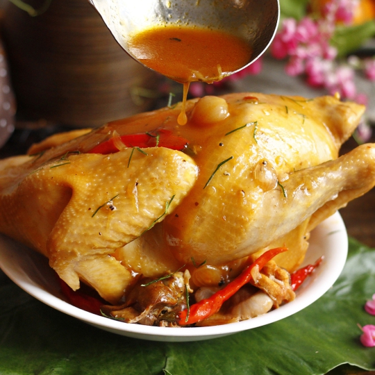 Gà hấp mắm nhĩ