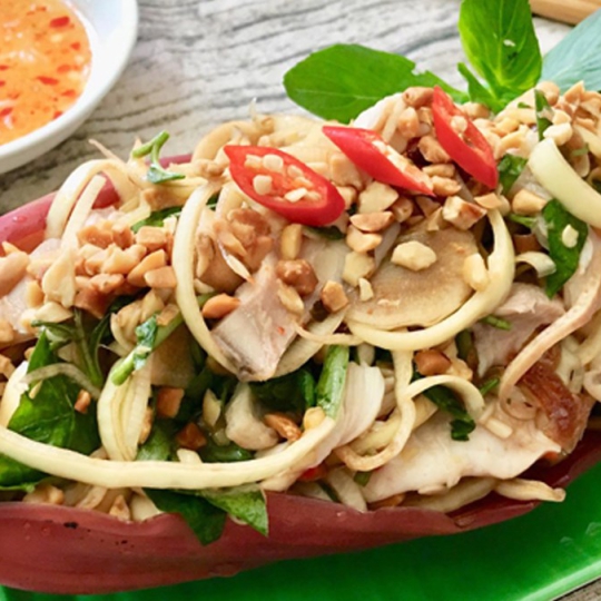 Gỏi gà hoa chuối